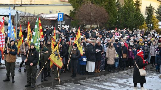 Orszak trzech króli przeszedł ulicami Włodawy [GALERIA ZDJĘĆ]