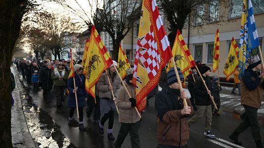 Orszak trzech króli przeszedł ulicami Włodawy [GALERIA ZDJĘĆ]