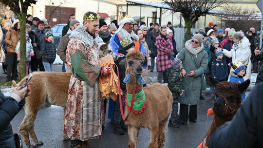 Orszak trzech króli przeszedł ulicami Włodawy [GALERIA ZDJĘĆ]