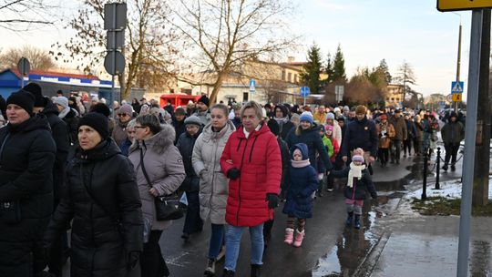 Orszak trzech króli przeszedł ulicami Włodawy [GALERIA ZDJĘĆ]