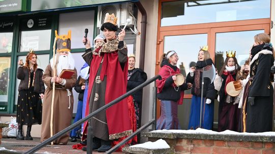 Orszak trzech króli przeszedł ulicami Włodawy [GALERIA ZDJĘĆ]