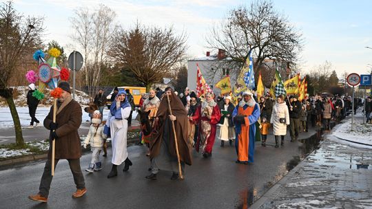 Orszak trzech króli przeszedł ulicami Włodawy [GALERIA ZDJĘĆ]
