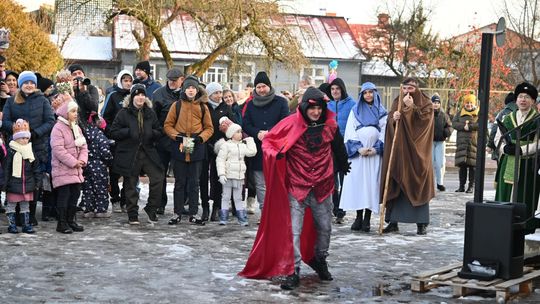 Orszak trzech króli przeszedł ulicami Włodawy [GALERIA ZDJĘĆ]