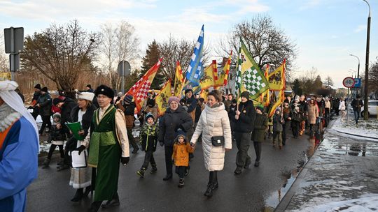 Orszak trzech króli przeszedł ulicami Włodawy [GALERIA ZDJĘĆ]
