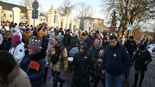 Orszak trzech króli przeszedł ulicami Włodawy [GALERIA ZDJĘĆ]