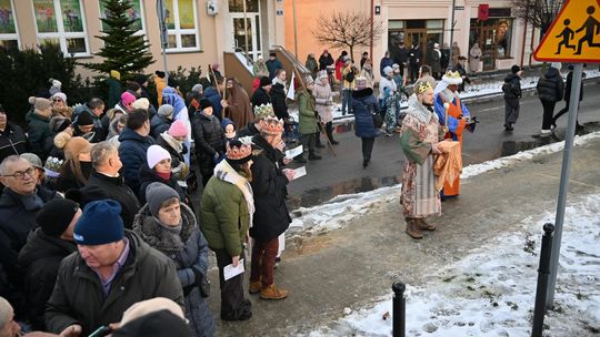 Orszak trzech króli przeszedł ulicami Włodawy [GALERIA ZDJĘĆ]