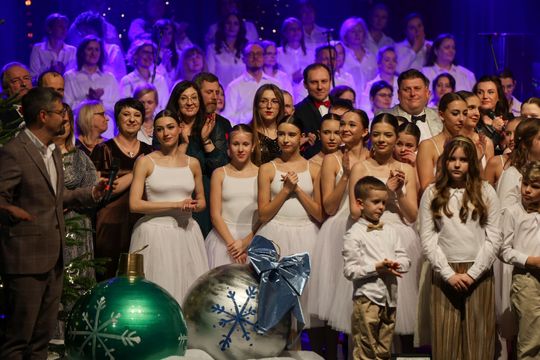 Chełm. KONCERT KOLĘD I PASTORAŁEK "POKÓJ NA ZIEMI" [GALERIA ZDJĘĆ]