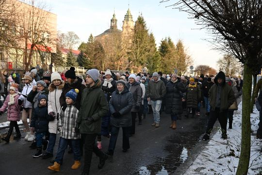Orszak trzech króli przeszedł ulicami Włodawy [GALERIA ZDJĘĆ]