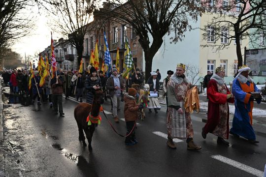 Orszak trzech króli przeszedł ulicami Włodawy [GALERIA ZDJĘĆ]