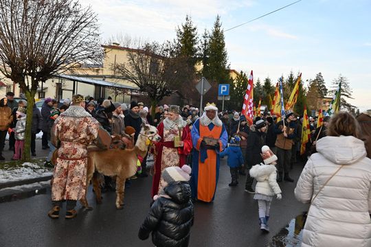 Orszak trzech króli przeszedł ulicami Włodawy [GALERIA ZDJĘĆ]