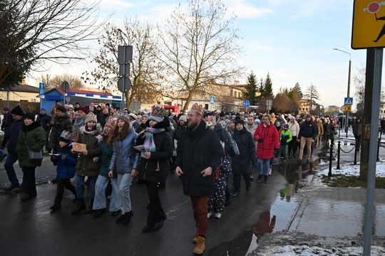 Orszak trzech króli przeszedł ulicami Włodawy [GALERIA ZDJĘĆ]