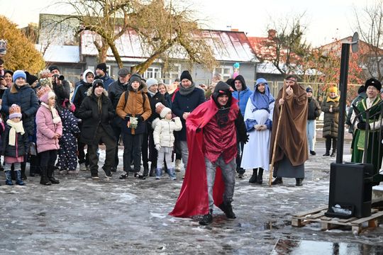 Orszak trzech króli przeszedł ulicami Włodawy [GALERIA ZDJĘĆ]