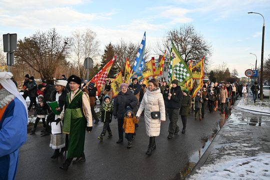 Orszak trzech króli przeszedł ulicami Włodawy [GALERIA ZDJĘĆ]