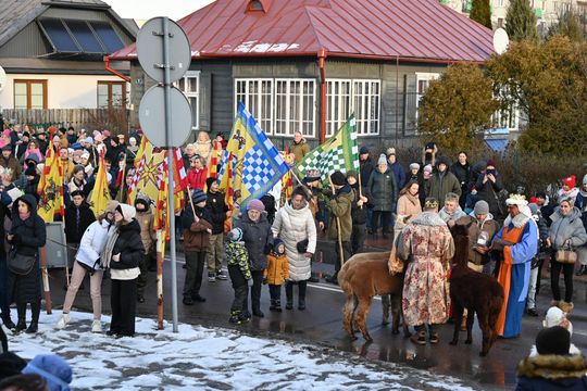 Orszak trzech króli przeszedł ulicami Włodawy [GALERIA ZDJĘĆ]