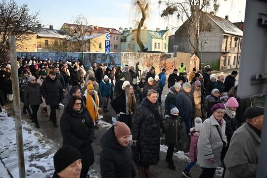 Orszak trzech króli przeszedł ulicami Włodawy [GALERIA ZDJĘĆ]