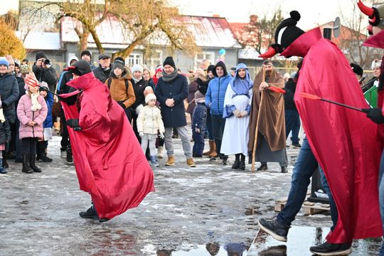 Orszak trzech króli przeszedł ulicami Włodawy [GALERIA ZDJĘĆ]