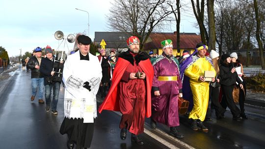 Gm. Rejowiec Fabryczny. Uliczkami Pawłowa przeszedł Orszak Trzech Króli [GALERIA ZDJĘĆ]