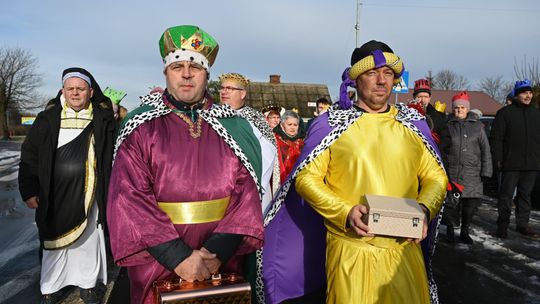 Gm. Rejowiec Fabryczny. Uliczkami Pawłowa przeszedł Orszak Trzech Króli [GALERIA ZDJĘĆ]