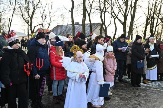 Gm. Rejowiec Fabryczny. Uliczkami Pawłowa przeszedł Orszak Trzech Króli [GALERIA ZDJĘĆ]