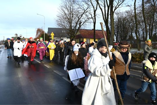 Gm. Rejowiec Fabryczny. Uliczkami Pawłowa przeszedł Orszak Trzech Króli [GALERIA ZDJĘĆ]