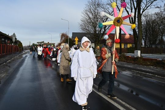 Gm. Rejowiec Fabryczny. Uliczkami Pawłowa przeszedł Orszak Trzech Króli [GALERIA ZDJĘĆ]