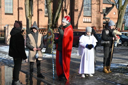 Gm. Rejowiec Fabryczny. Uliczkami Pawłowa przeszedł Orszak Trzech Króli [GALERIA ZDJĘĆ]