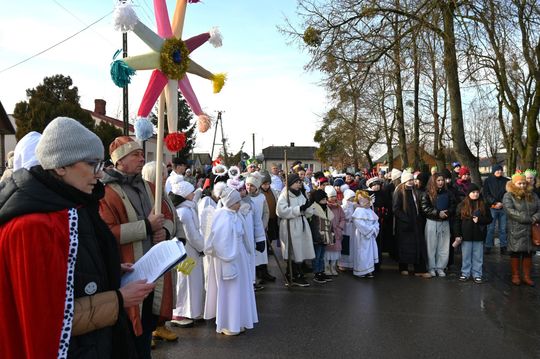 Gm. Rejowiec Fabryczny. Uliczkami Pawłowa przeszedł Orszak Trzech Króli [GALERIA ZDJĘĆ]