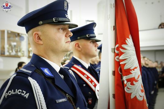 100 nowych policjantów zasiliło lubelski garnizon policji [GALERIA ZDJĘĆ]