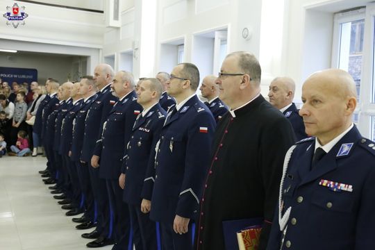 100 nowych policjantów zasiliło lubelski garnizon policji [GALERIA ZDJĘĆ]