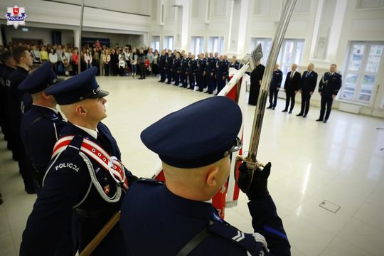 100 nowych policjantów zasiliło lubelski garnizon policji [GALERIA ZDJĘĆ]