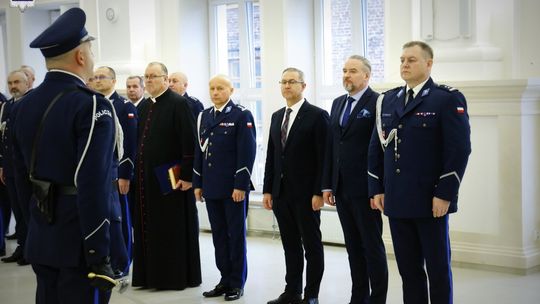 100 nowych policjantów zasiliło lubelski garnizon policji [GALERIA ZDJĘĆ]