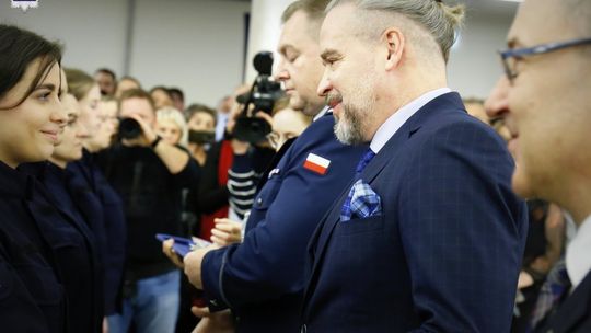 100 nowych policjantów zasiliło lubelski garnizon policji [GALERIA ZDJĘĆ]