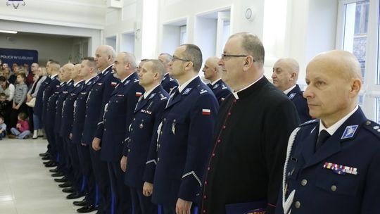 100 nowych policjantów zasiliło lubelski garnizon policji [GALERIA ZDJĘĆ]