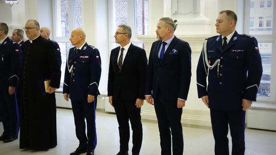 100 nowych policjantów zasiliło lubelski garnizon policji [GALERIA ZDJĘĆ]