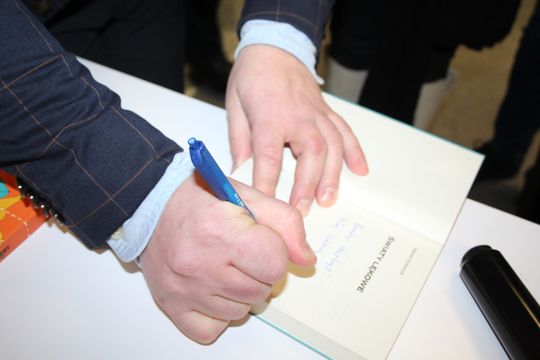 Chełm. Spotkanie autorskie. Prezydent Jakub Banaszek rozmawiał z Mateuszem Grzeszczukiem [GALERIA ZDJĘĆ]