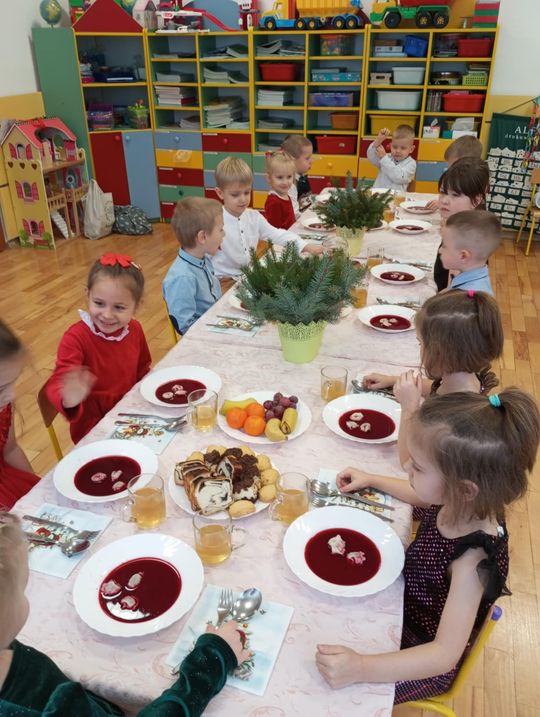 Chełm. Rodzinnie i świątecznie w Przedszkolu Miejskim nr 12 [GALERIA ZDJĘĆ]