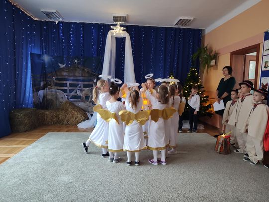 Chełm. Rodzinnie i świątecznie w Przedszkolu Miejskim nr 12 [GALERIA ZDJĘĆ]