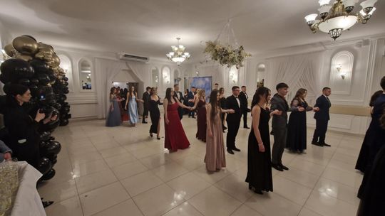 Studniówka IV Liceum Ogólnokształcącego w Chełmie [GALERIA ZDJĘC]