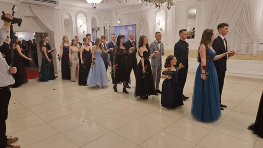 Studniówka IV Liceum Ogólnokształcącego w Chełmie [GALERIA ZDJĘC]