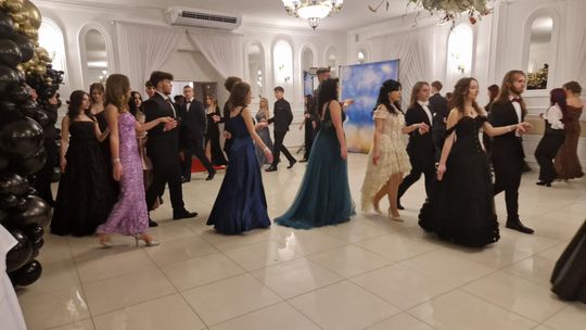 Studniówka IV Liceum Ogólnokształcącego w Chełmie [GALERIA ZDJĘC]