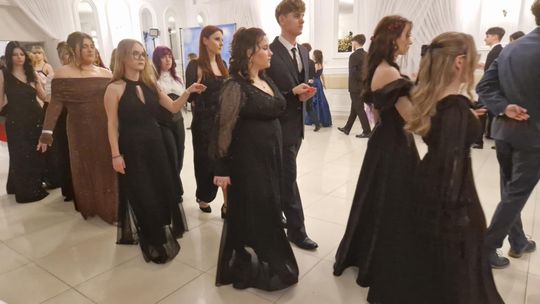 Studniówka IV Liceum Ogólnokształcącego w Chełmie [GALERIA ZDJĘC]