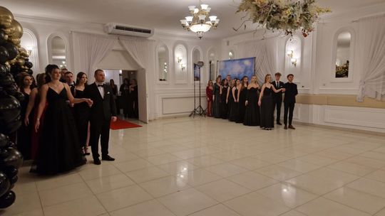 Studniówka IV Liceum Ogólnokształcącego w Chełmie [GALERIA ZDJĘC]