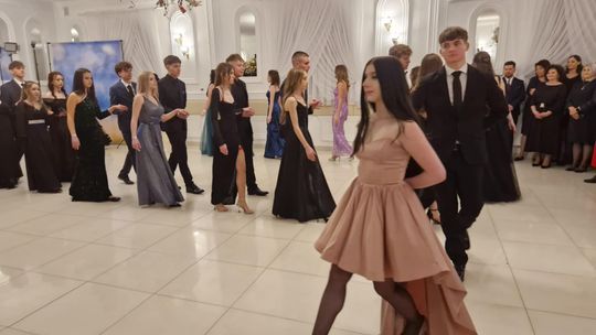 Studniówka IV Liceum Ogólnokształcącego w Chełmie [GALERIA ZDJĘC]