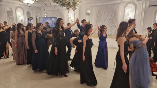 Studniówka IV Liceum Ogólnokształcącego w Chełmie [GALERIA ZDJĘC]