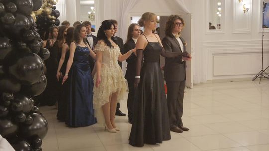 Studniówka IV Liceum Ogólnokształcącego w Chełmie [GALERIA ZDJĘC]