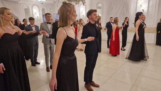 Studniówka IV Liceum Ogólnokształcącego w Chełmie [GALERIA ZDJĘC]