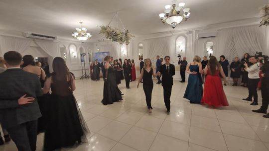 Studniówka IV Liceum Ogólnokształcącego w Chełmie [GALERIA ZDJĘC]