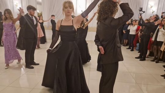 Studniówka IV Liceum Ogólnokształcącego w Chełmie [GALERIA ZDJĘC]