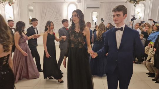 Studniówka IV Liceum Ogólnokształcącego w Chełmie [GALERIA ZDJĘC]