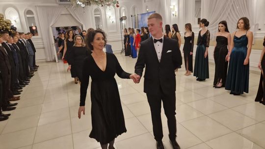 Studniówka IV Liceum Ogólnokształcącego w Chełmie [GALERIA ZDJĘC]